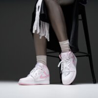 Buty dziecięce AIR JORDAN 1 MID  dq8423-600 kolor różowy