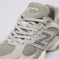 Damskie buty NEW BALANCE 9060  u9060erd kolor szary