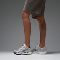 Damskie buty NIKE W ZOOM VOMERO 5 NA fd0884-025 kolor szary