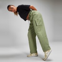 Spodnie damskie NIKE SPODNIE W NSW ESSENTIALS WVN HR CARGO do7209-386 kolor khaki