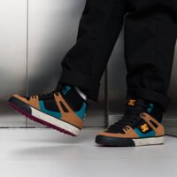 Męskie buty outdoor DC PURE HIGH-TOP WC WNT adys400047xkck kolor czarny