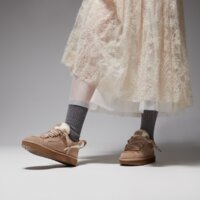 Damskie buty UGG LOWMEL 1144032-san kolor beżowy