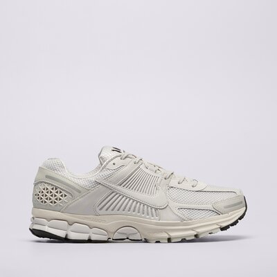 NIKE ZOOM VOMERO 5