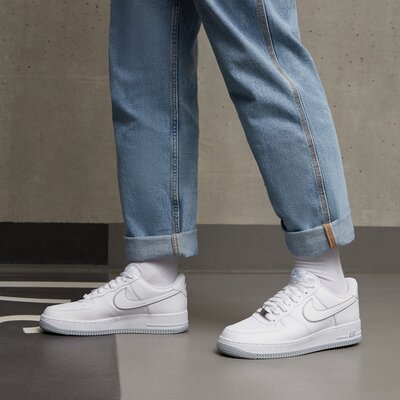 NIKE AIR FORCE 1 '07 