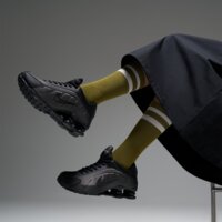 Buty dziecięce NIKE SHOX R4 (GS) cw2626003 kolor czarny