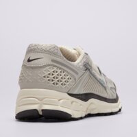 Damskie buty NIKE W ZOOM VOMERO 5 NA fd0884-025 kolor szary