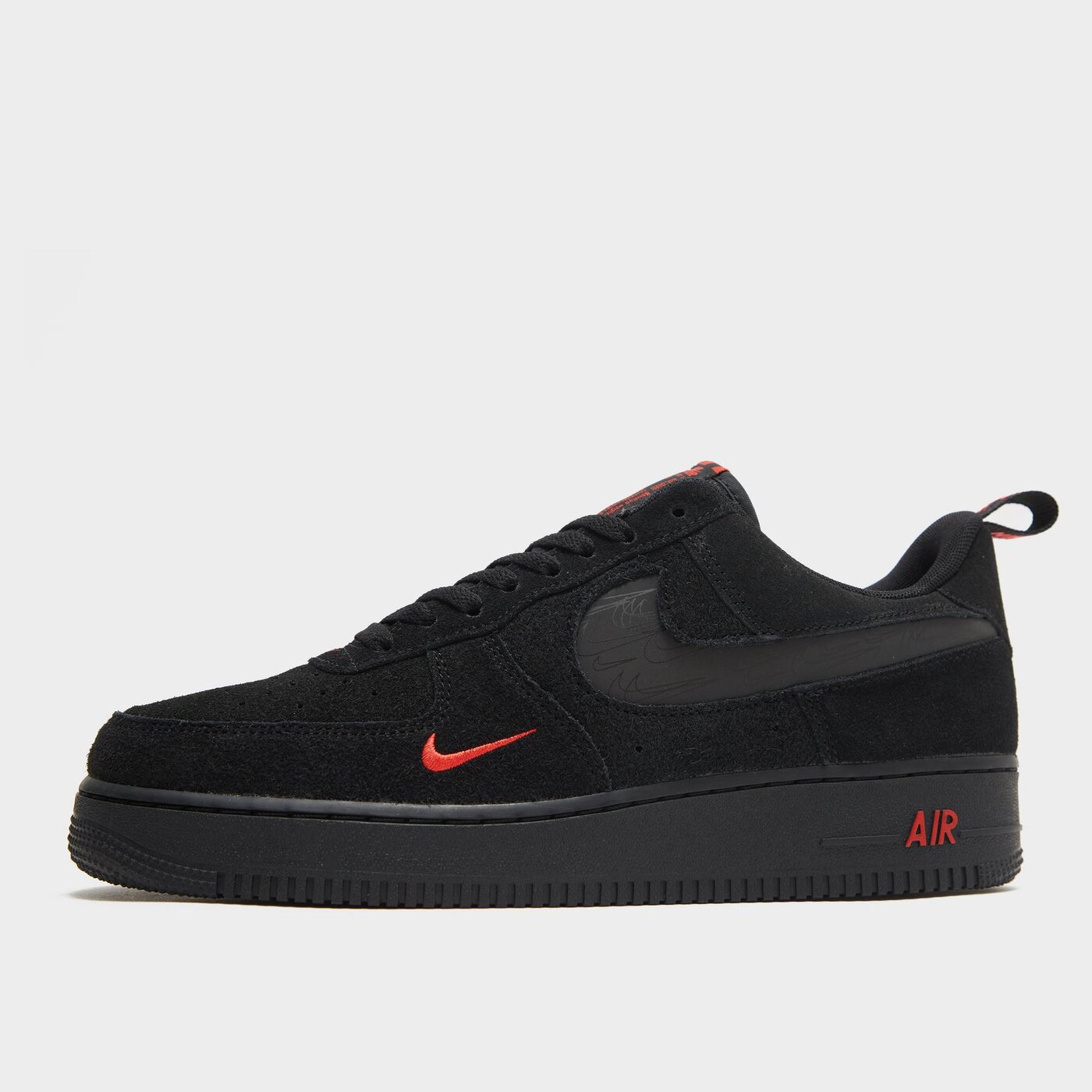 NIKE AIR FORCE 1 07 LV8 DZ4514 001 kolor CZARNY M skie Buty lifestyle ButySportowe.pl