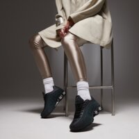 Damskie buty NIKE W SHOX R4 SE 2 hq7739-002 kolor czarny