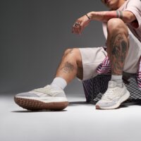 Męskie buty REEBOK GL8900  100277254 kolor kremowy