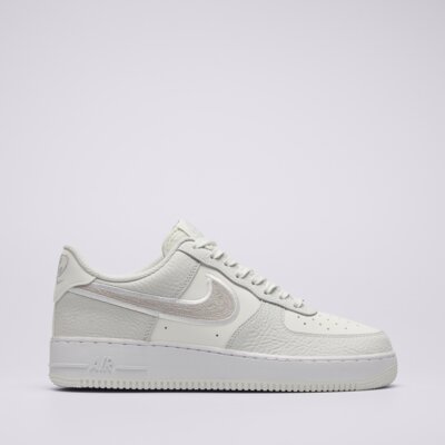 NIKE AIR FORCE 1 '07 LV8