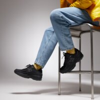 Męskie buty NEW BALANCE 2002  m2002rpj kolor czarny