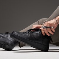 Męskie buty NIKE AIR FORCE 1 '07 LE cw2288-001 kolor czarny