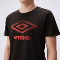 Koszulka męska UMBRO T-SHIRT UMBRO GRAPHICS BLACK ul325tsm02001 kolor czarny
