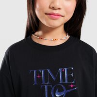 Koszulka dziecięca NIKE T-SHIRT G NSW TEE EMPOWER SHINE hv5722-010 kolor czarny
