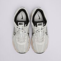 Damskie buty NIKE ZOOM VOMERO 5 fn6742-002 kolor niebieski