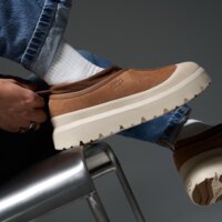 Męskie klapki UGG M TASMAN WEATHER HYBRID 1144096-cwtc kolor brązowy