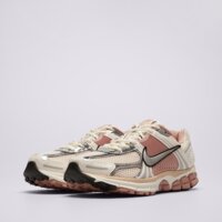 Damskie buty NIKE W ZOOM VOMERO 5 NEWS hf1877-102 kolor beżowy