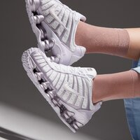Damskie buty NIKE SHOX TL ar3566-104 kolor lawendowy