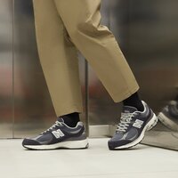 Męskie buty NEW BALANCE 2002R  m2002rsf kolor granatowy