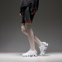 Buty dziecięce NIKE SHOX TL GS io4645-100 kolor biały