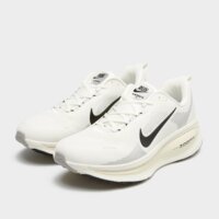 Męskie buty do biegania NIKE VOMERO 18 hm6803-101 kolor biały