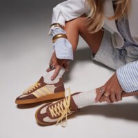 Damskie buty ADIDAS HANDBALL SPEZIAL W jq8411 kolor brązowy