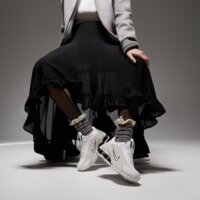 Damskie buty NIKE W SHOX R4 SE hq7739-100 kolor beżowy