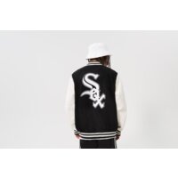 Męska kurtka przejściowa NEW ERA KURTKA HERITAGE VARSITY SOX CHICAGO WHITE SOX 60332222 kolor czarny