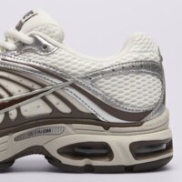 Damskie buty NIKE W AIR MAX MOTO 2K io1915-030 kolor beżowy