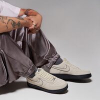 Męskie buty NIKE AIR FORCE 1 '07 LV8 hq1966-200 kolor beżowy