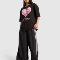 Koszulka damska ADIDAS T-SHIRT OS HEART GRAPHIC TEE kr3021 kolor czarny