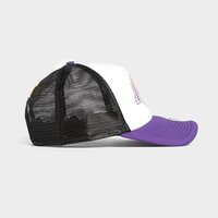 Męska czapka z daszkiem NEW ERA CZAPKA TC BLCK TRUCKER LACKERS LOS ANGELES LAKERS 60358072 kolor fioletowy