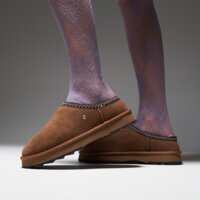 Damskie buty EMU AUSTRALIA SHARKY SCUFF w13179chestnut kolor brązowy
