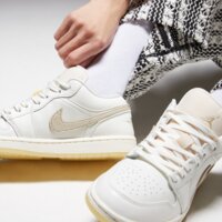 Damskie buty WMNS AIR JORDAN 1 LOW SE V2 hv5157-100 kolor beżowy