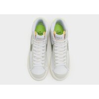 Damskie buty NIKE WMNS BLAZER MID '77  fj4740-100 kolor biały