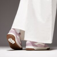Trampki damskie VANS HYLANE vn000d1j4c61 kolor fioletowy