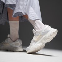 Damskie buty W NIKE V5 RNR SIB iq0276-030 kolor beżowy
