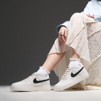 Buty dziecięce NIKE AIR FORCE 1 ESS+ BG io7958-001 kolor beżowy