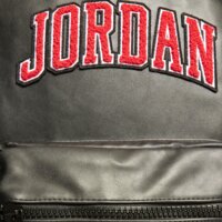 Damski plecak JORDAN PLECAK BOROUGH VARSITY BACKPACK ma9004-023 kolor czarny