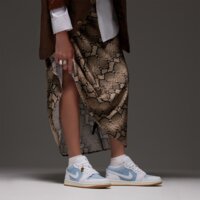 Damskie buty WMNS AIR JORDAN 1 LOW SE  hq2004-400 kolor biały