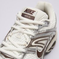 Damskie buty NIKE W AIR MAX MOTO 2K io1915-030 kolor beżowy