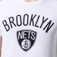 Koszulka męska NEW ERA T-SHIRT SS NBA TOP 6 BROOKLYN NETS BROOKLYN NETS WHI 11530756 kolor biały