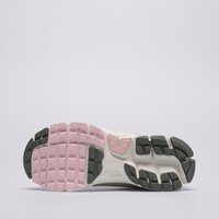 Damskie buty NIKE W ZOOM VOMERO 5 GCEL CN  fn3695-001 kolor różowy
