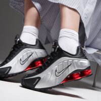 Damskie buty NIKE W SHOX R4 ar3565-011 kolor czarny