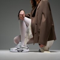 Buty dziecięce NIKE V5 RNR BG hq6411-100 kolor biały