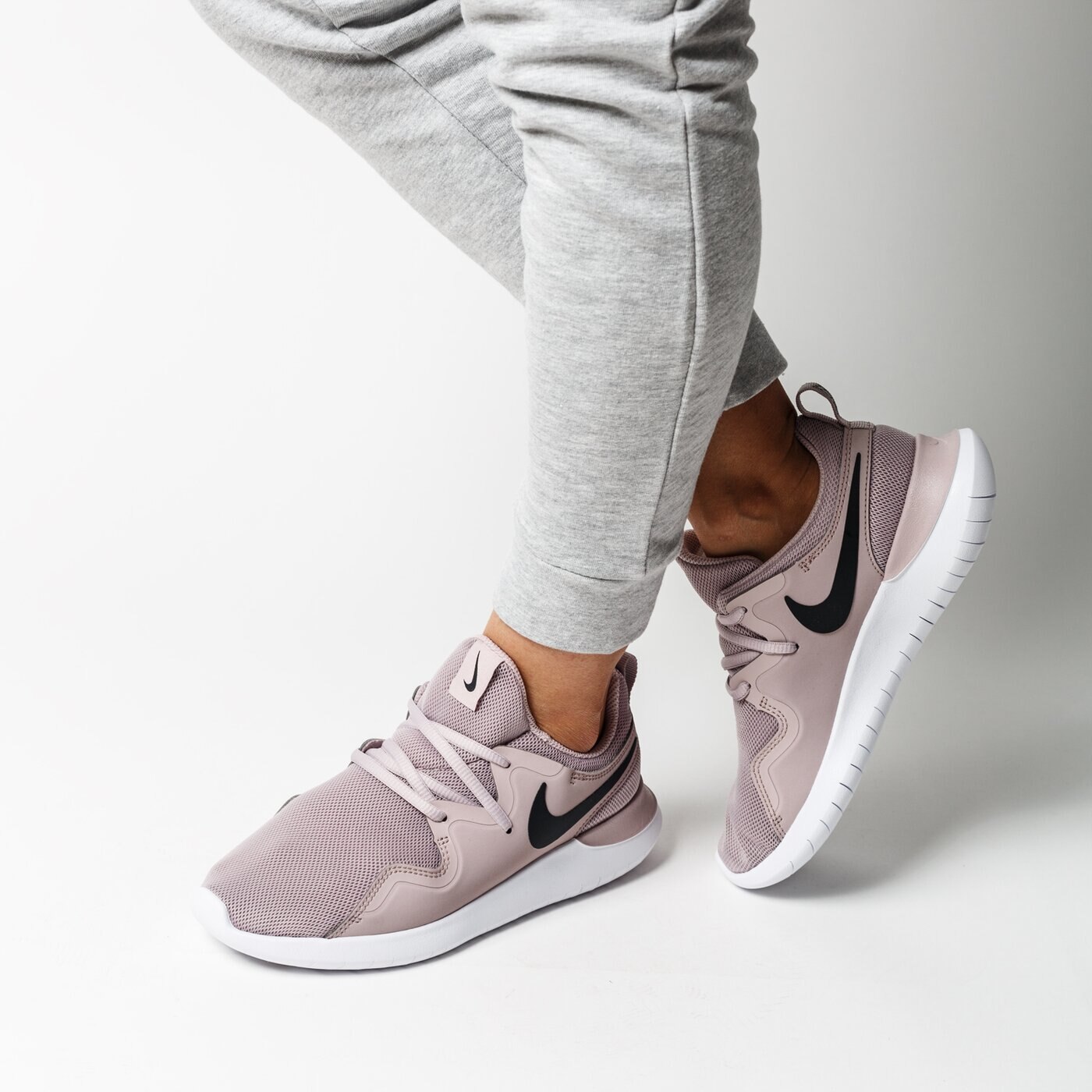 NIKE WMNS TESSEN (AA2172 601) | kolor różowy | Damskie Buty NIKE WMNS TESSEN (AA2172 001) | kolor CZARNY | Damskie Buty