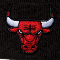 Damska czapka zimowa NEW ERA CZAPKA ZIMOWA ESSENTIAL CUFF KNIT BULLS CHICAGO BULL 12156075 kolor czarny