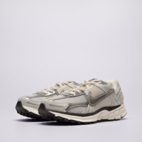 Damskie buty NIKE W ZOOM VOMERO 5 NA fd0884-025 kolor szary