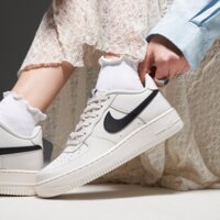 Buty dziecięce NIKE AIR FORCE 1 ESS+ BG io7958-001 kolor beżowy