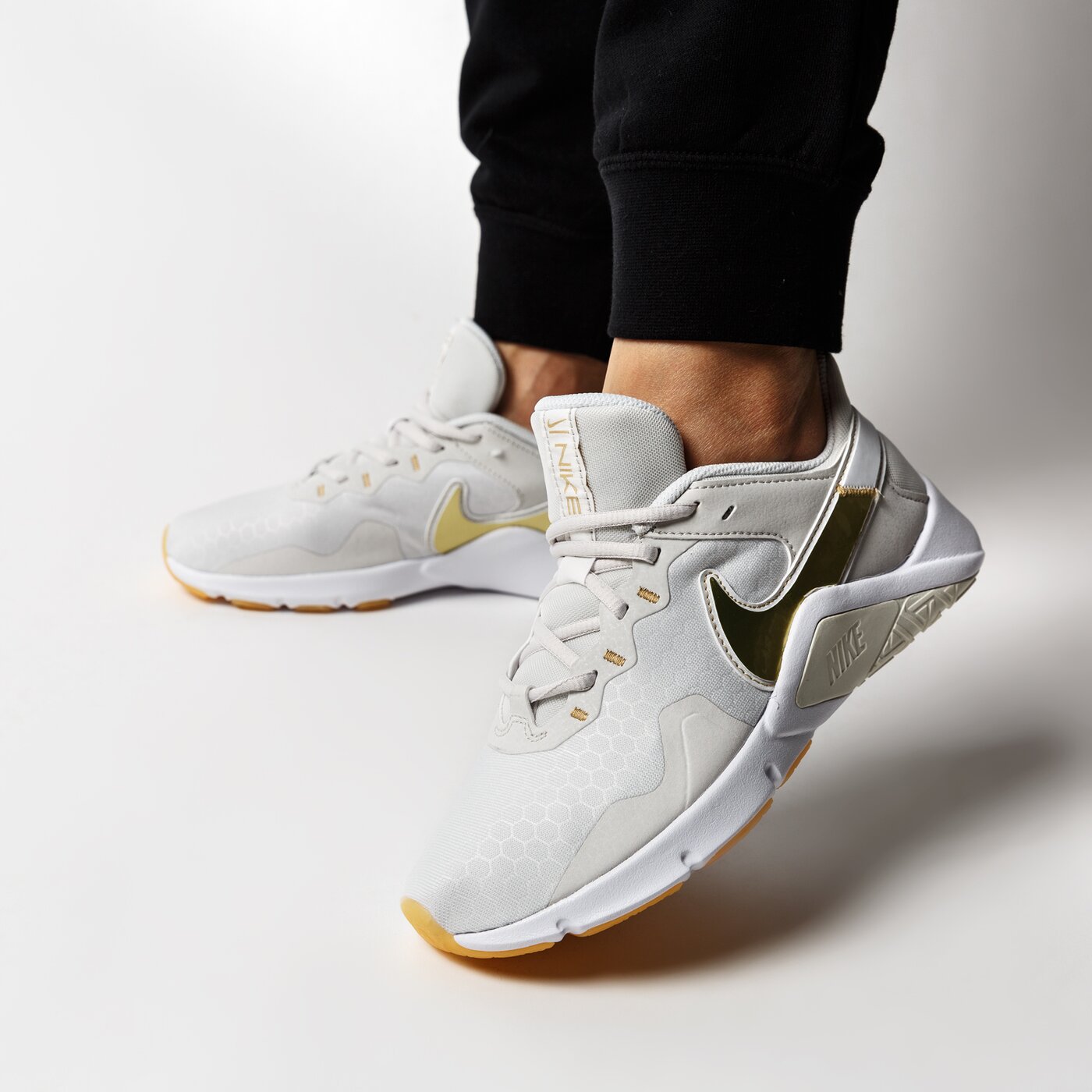 nike legend essential 2 premium light bone